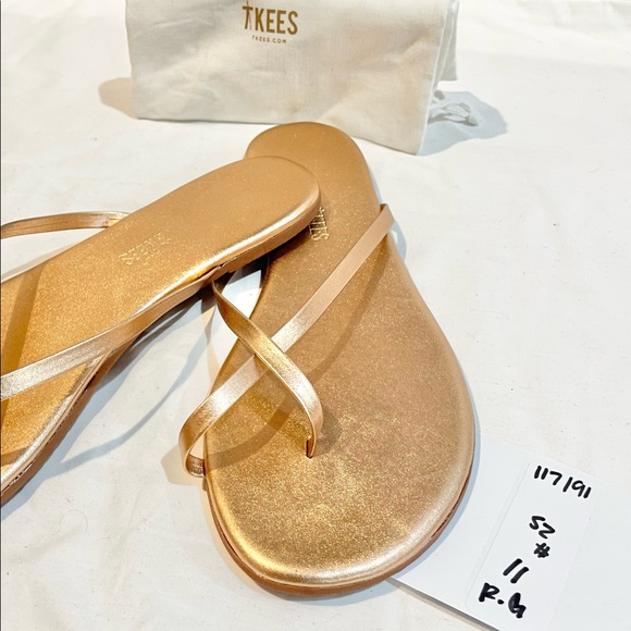 Tkees Riley Flip Flops in Beach Pearl (Rose Gold) - Picture 5 of 8